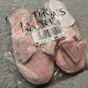 COPY - NIB Victoria’s Secret Slippers Pink - Sz S 5/6